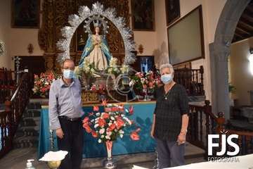 Engalanamiento de la imagen durante la jornada de este viernes/Francisco Santana Ravelo.
